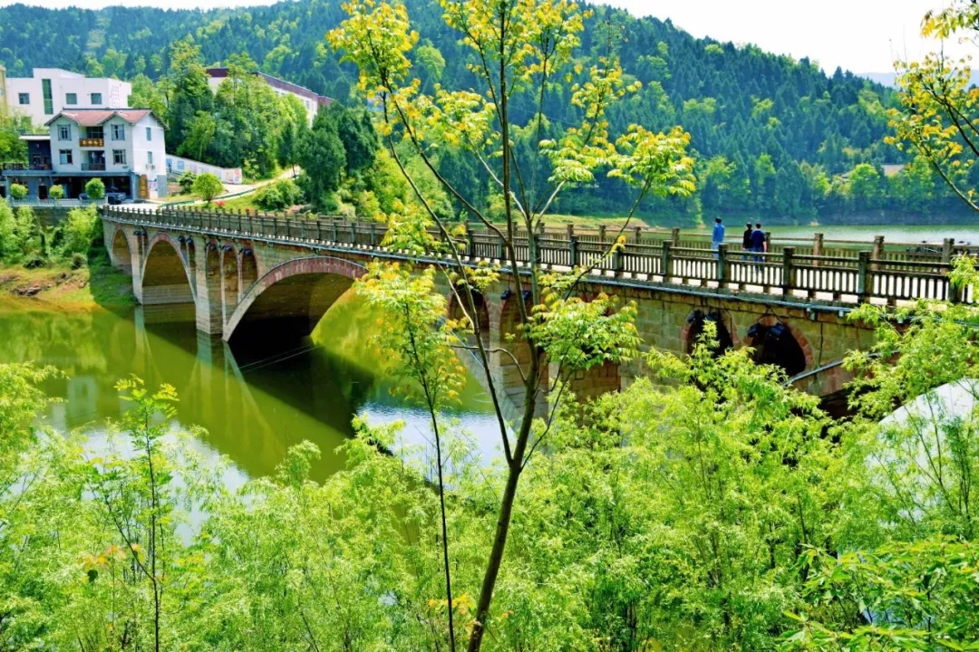 六道沟湖湿地公园